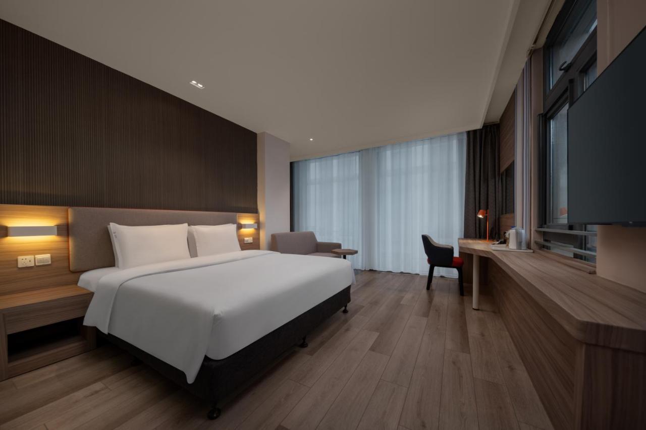 Holiday Inn Express Shanghai Pujiang By Ihg Экстерьер фото
