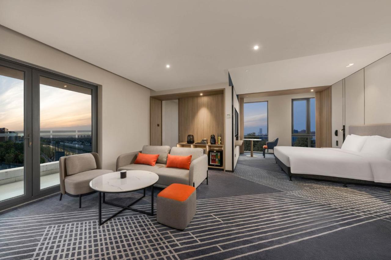Holiday Inn Express Shanghai Pujiang By Ihg Экстерьер фото