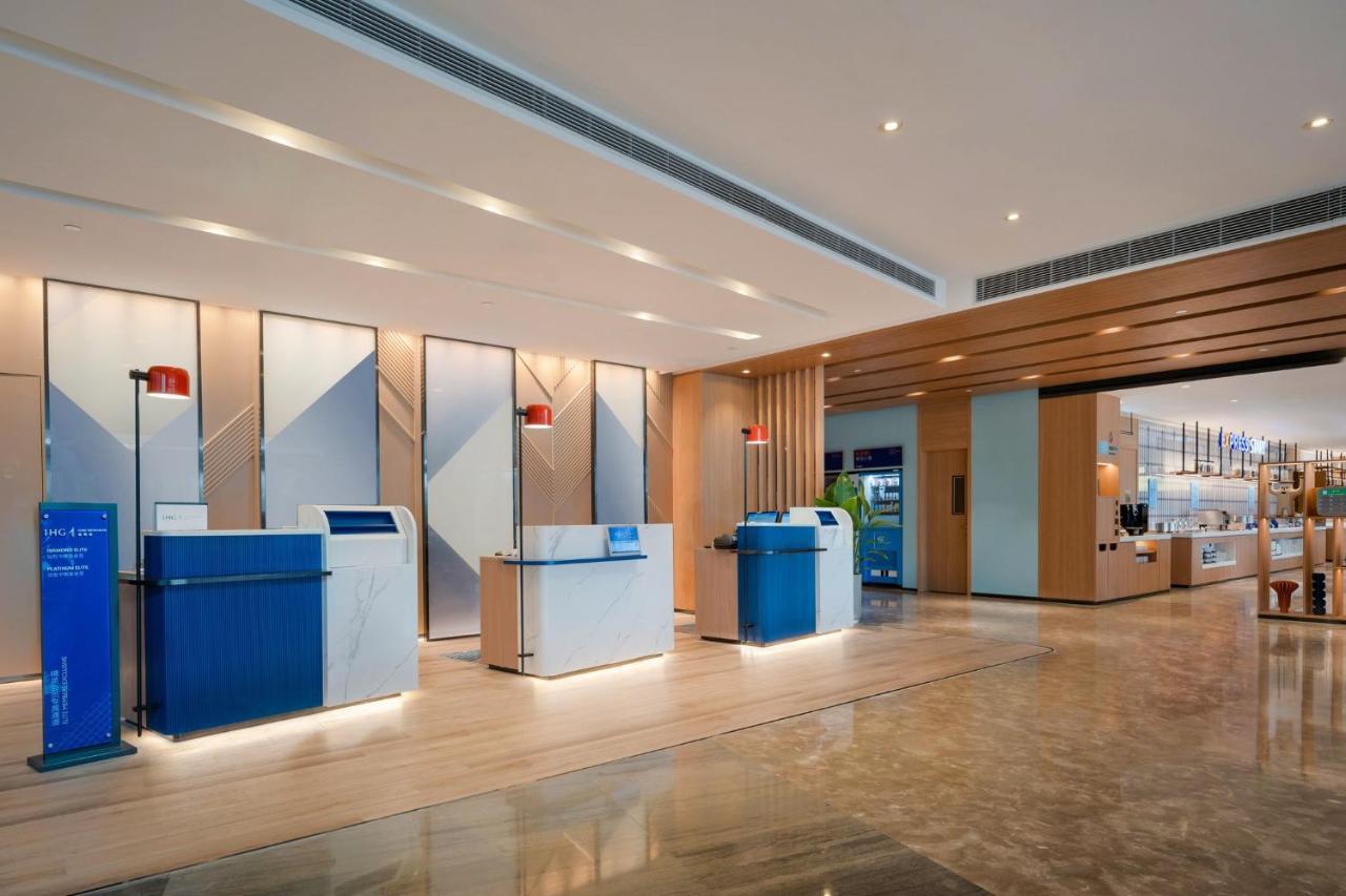 Holiday Inn Express Shanghai Pujiang By Ihg Экстерьер фото