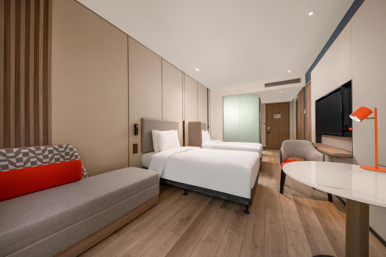 Holiday Inn Express Shanghai Pujiang By Ihg Экстерьер фото
