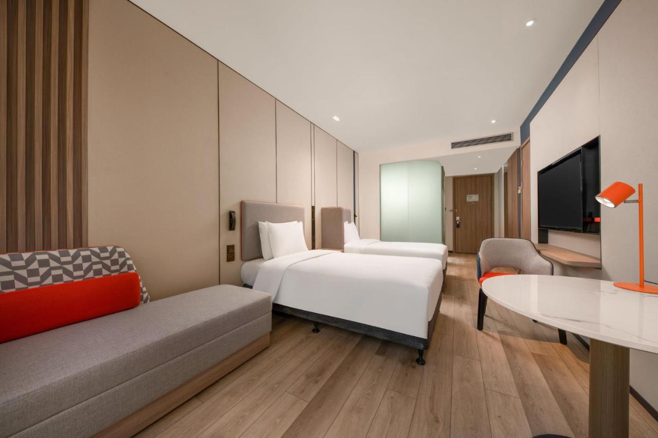 Holiday Inn Express Shanghai Pujiang By Ihg Экстерьер фото