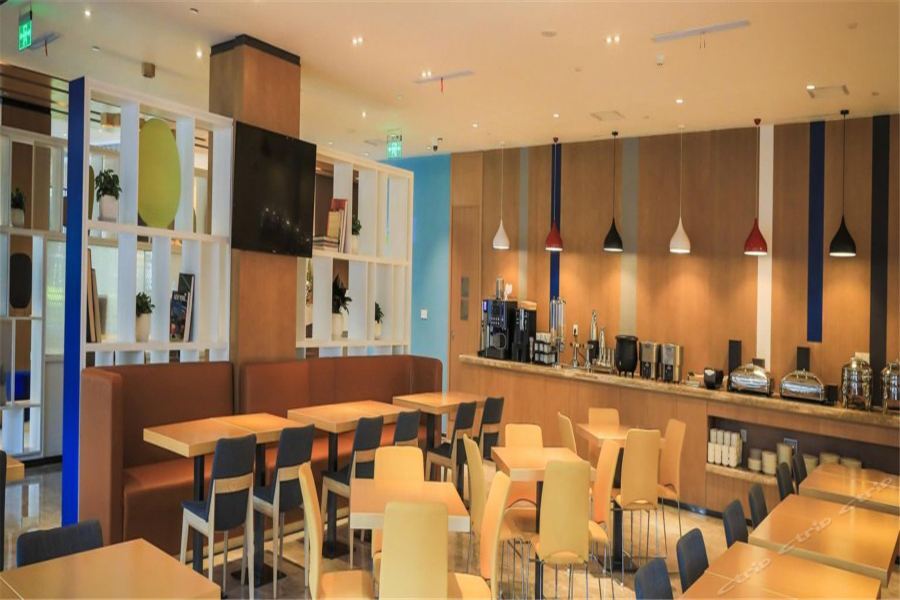 Holiday Inn Express Shanghai Pujiang By Ihg Экстерьер фото